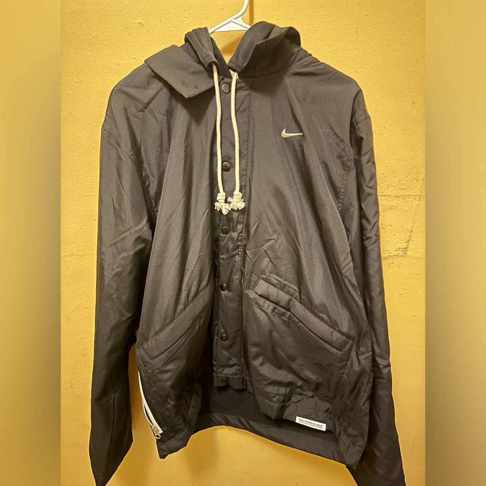 Nike Basketball Therma Fit Jacket size L